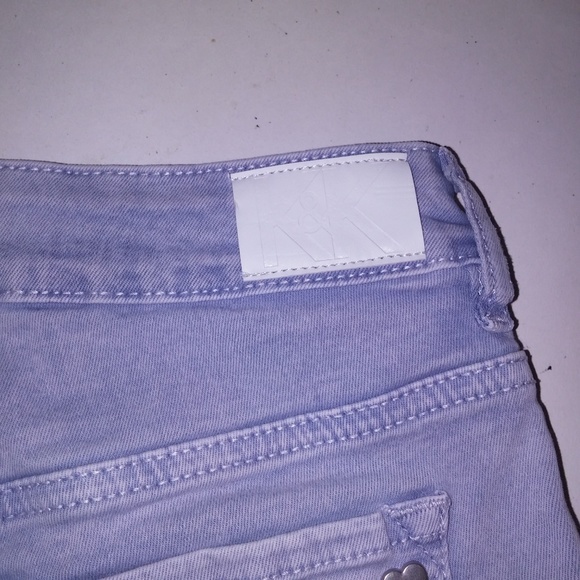 Kendall & Kylie Shorts - Picture 6 of 8